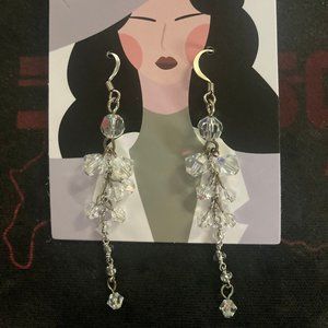 Clear Sparkeling Crystal Dangling Earrings
